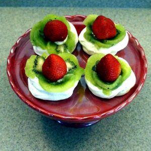 strawberry kiwi pavlova