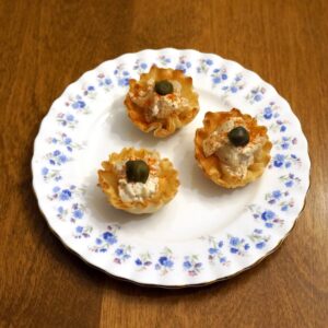 french onion mini phyllo cups