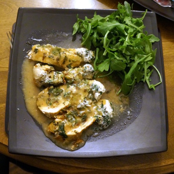 chicken with arugula and mustard sauce